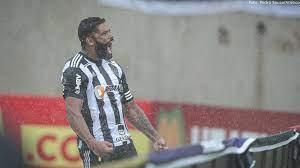 Hulk perde impressionantes 6kg em jogo do Atlético