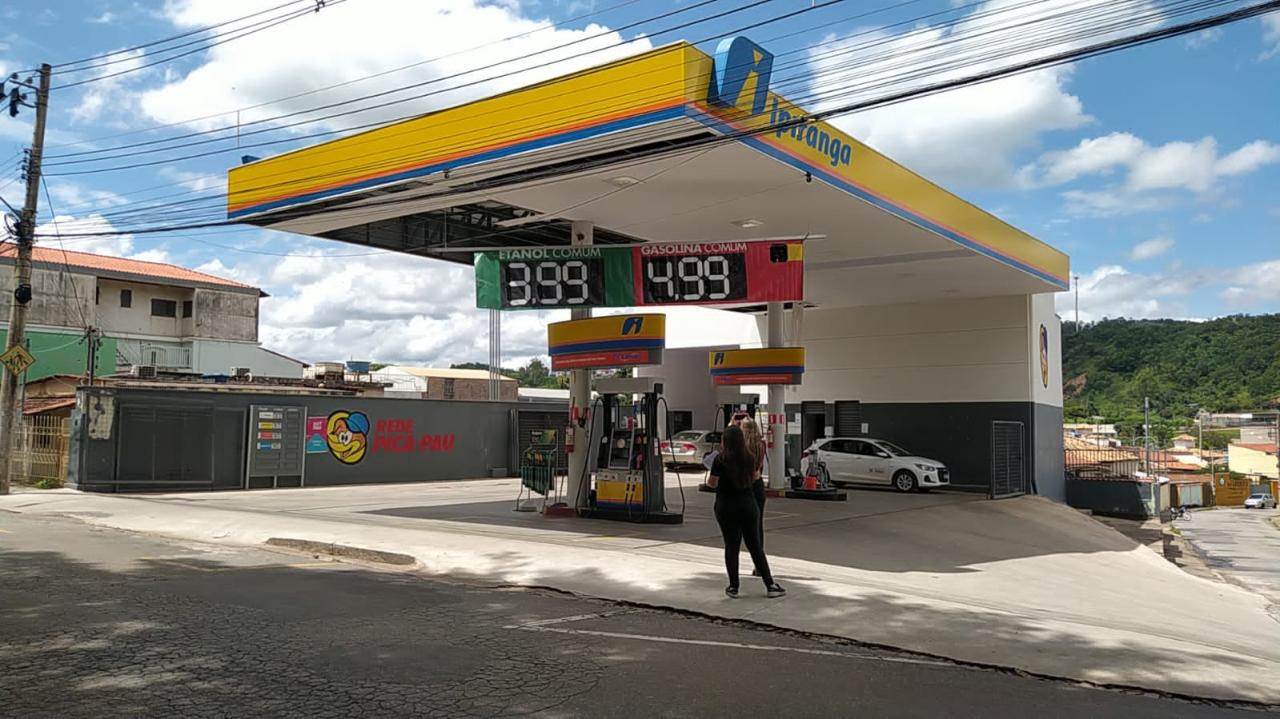 Preço da gasolina é alvo de fiscalização do Procon em Itaúna