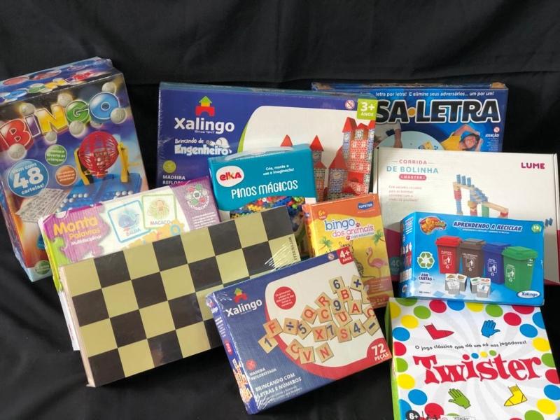 Projeto Tempo Integral recebe jogos pedagógicos e brinquedos