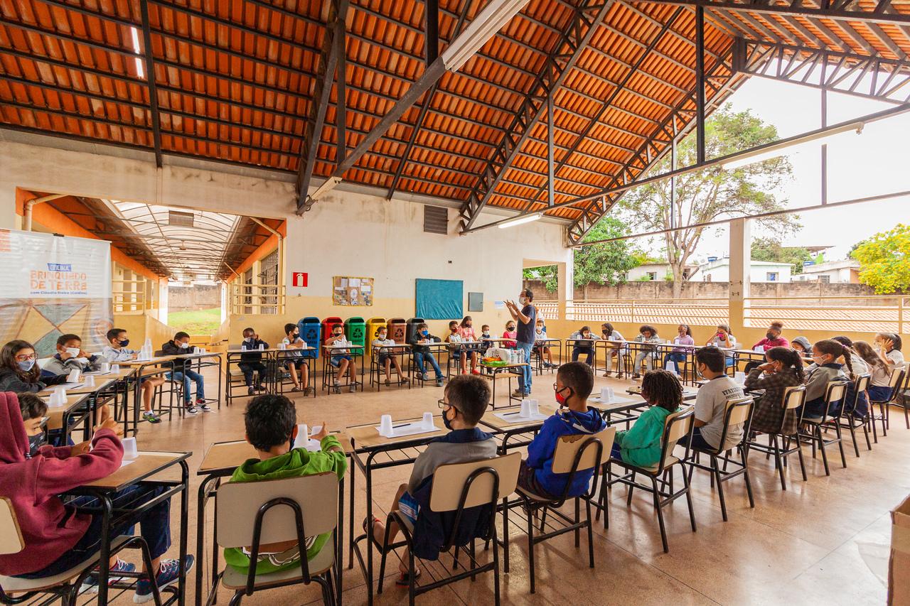 Projeto Brinquedo de Terra para alunos da rede pública 7 á 12 anos de Mateus Leme e Itatiaiuçu