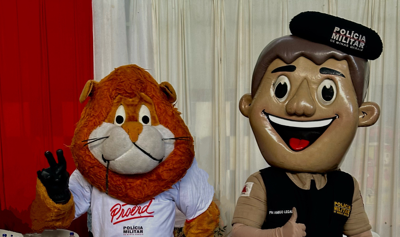 Alunos das Escolas Municipais de Mateus Leme recebem o diploma do PROERD