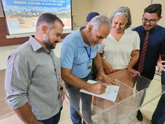 Igarapé oficializa construção da primeira escola municipal