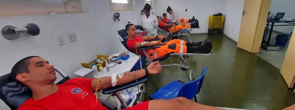 Mais de 70 bombeiros participam de doação voluntária de sangue