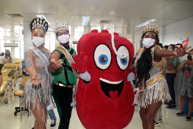 Hemominas convoca população a doar sangue antes da folia de Carnaval