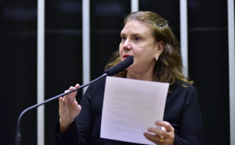 Projeto isenta pessoas idosas de biometria em atendimento médico