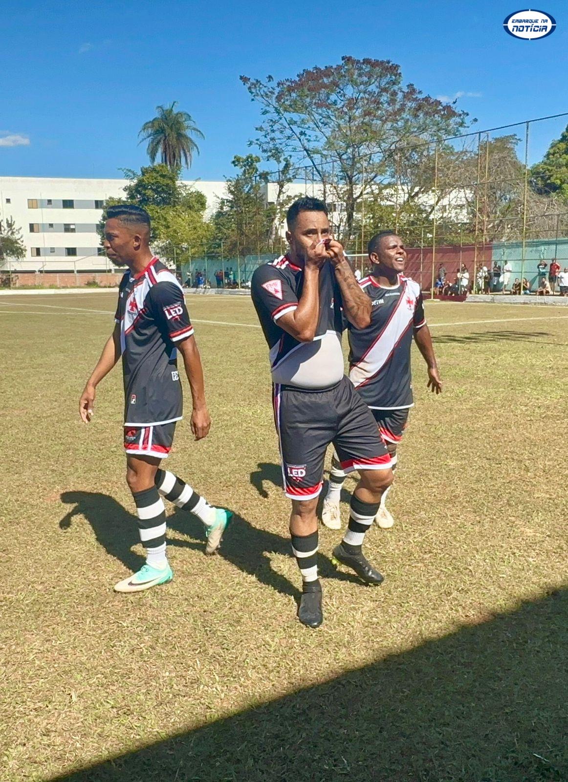 Vasco vence o clássico contra Campolina