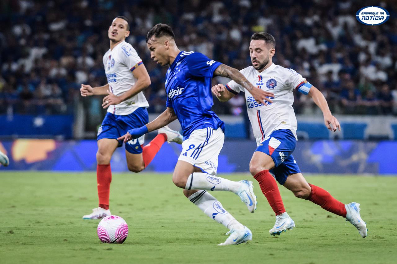 Cruzeiro empata com Bahia, continua fora do G6