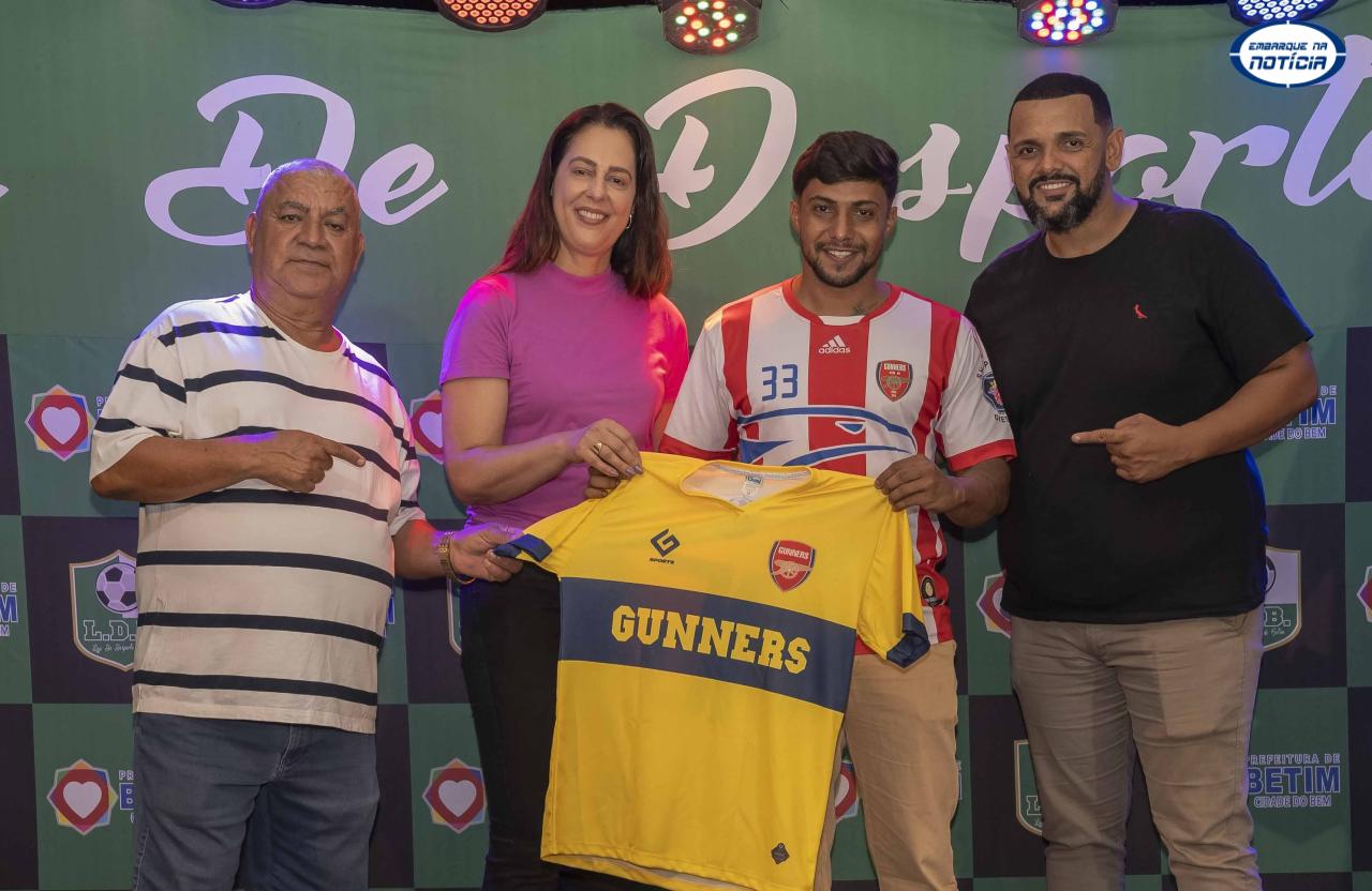 Liga de Desportos de Betim e Prefeitura entregam kits de uniformes a 100 clubes associados