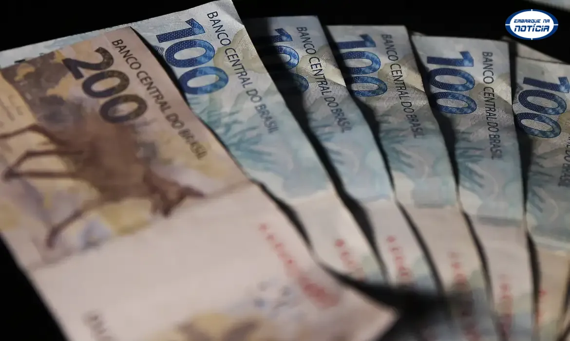 Salário mínimo passa para R$ 1.518 a partir desta semana