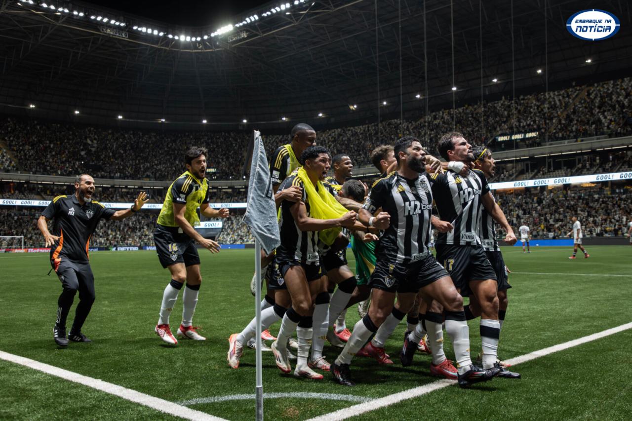 Atlético vence de virada o Fluminense por 3 a 2 na estreia do gramado sintético da Arena MRV