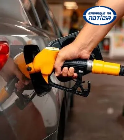 Caminhoneiros entram em greve em Minas e alertam para possível desabastecimento de combustíveis