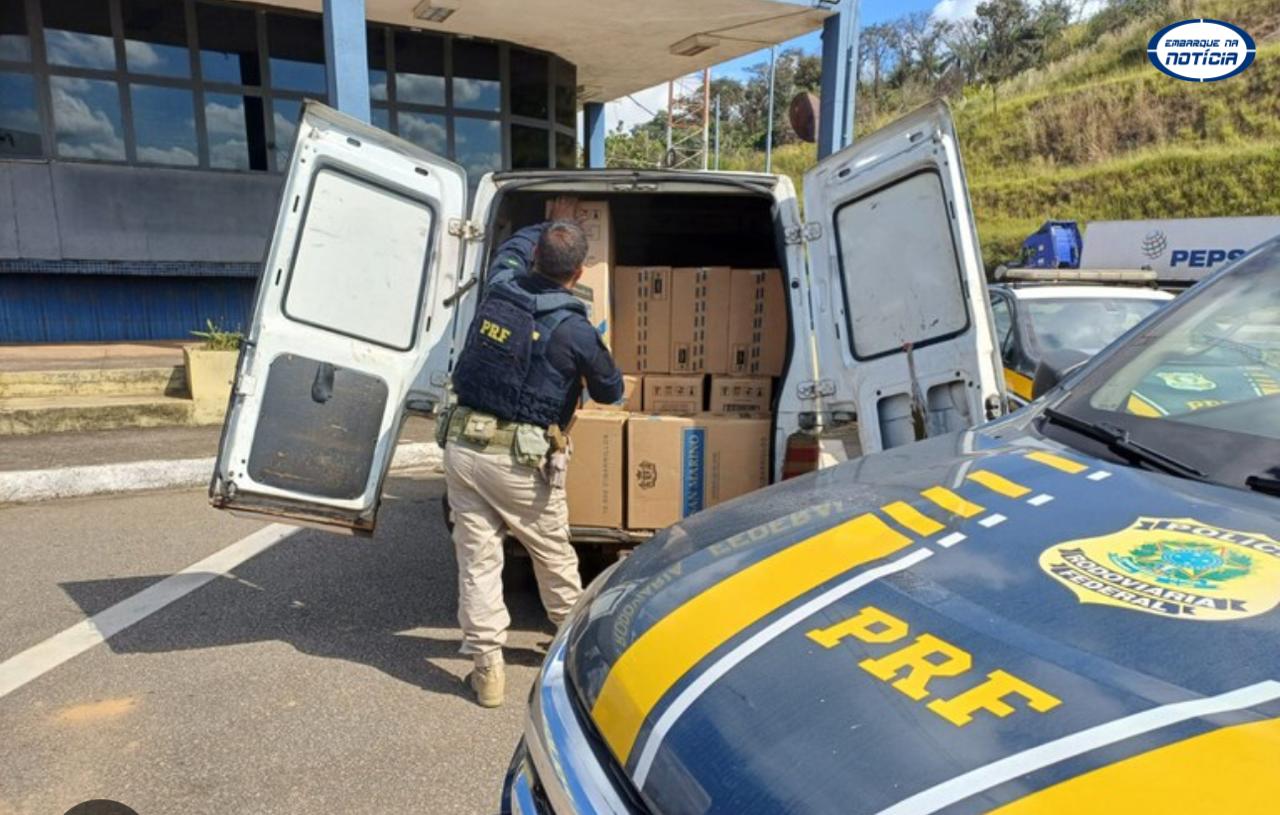 PRF apreende 25 mil maços de cigarros contrabandeados com destino a Itaúna