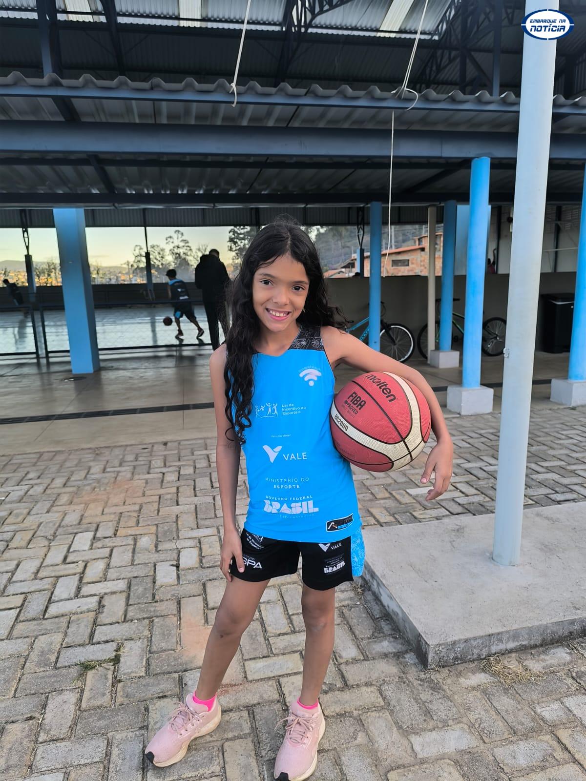 Basquete para Todos! Aulas Gratuitas Agitam Escolas em Mateus Leme