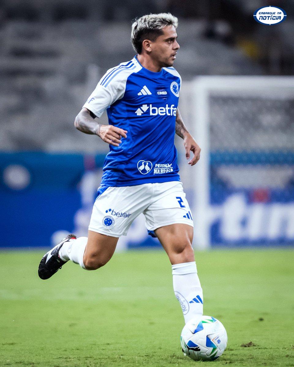 Cruzeiro confirma fratura na perna direita do lateral Fagner