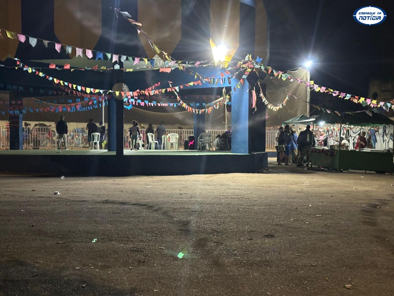 Primeiro Arraial do Projeto Grão de Areia anima a quadra de areia do bairro Araçás