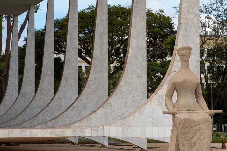 Por unanimidade, STF valida prisões de Bolsonaro e mais 6 condenados