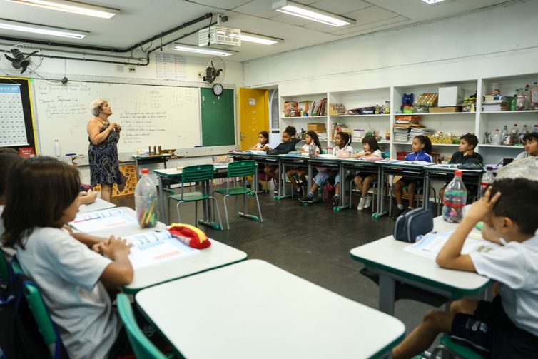STF analisa se recreio integra jornada de trabalho de professores