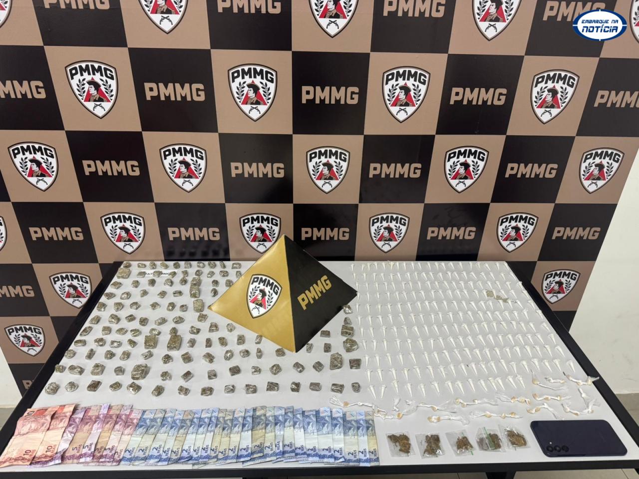 PM prende suspeito e apreende grande quantidade de drogas em Betim