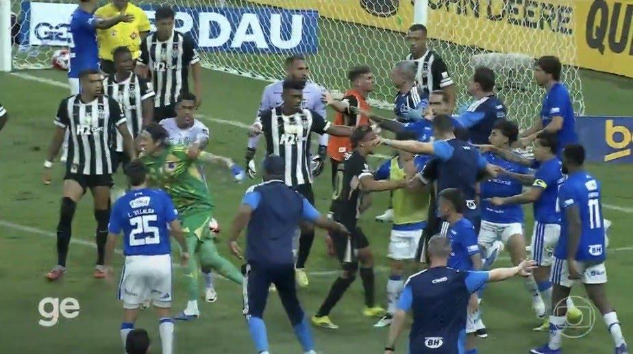 Confusão na final do Campeonato Mineiro termina com 23 expulsões