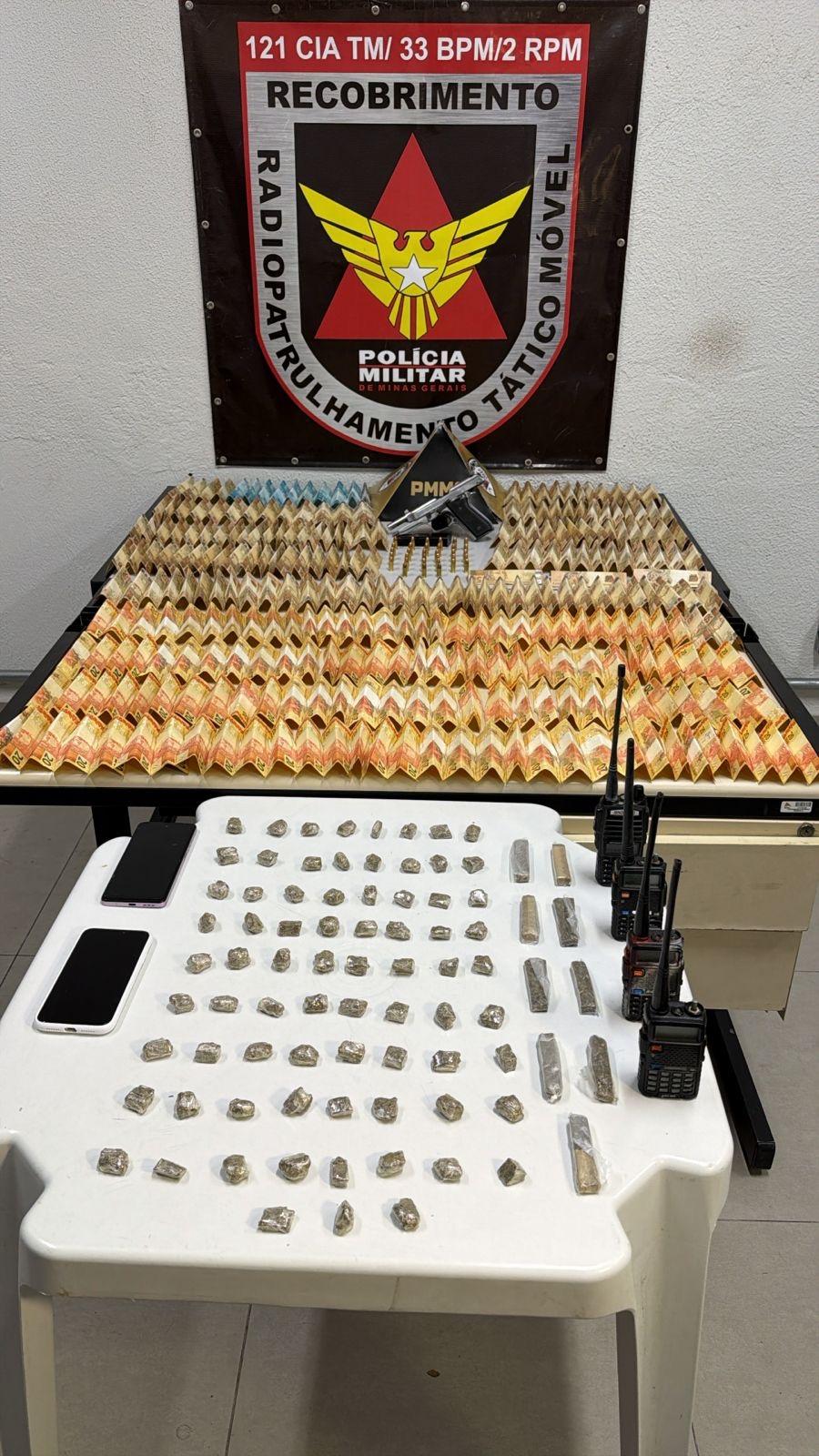 Operação da PM resulta em prisão por tráfico e apreensão de arma em Betim