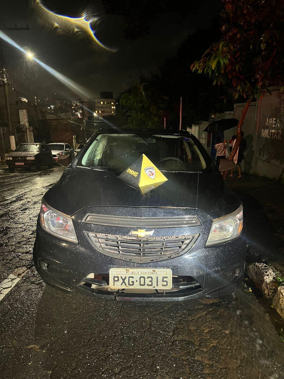 Tentativa de latrocínio termina com três presos e veículo recuperado em Betim