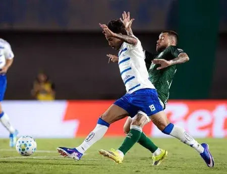 Cruzeiro e Goiás empatam em jogo movimentado pela Copa do Brasil