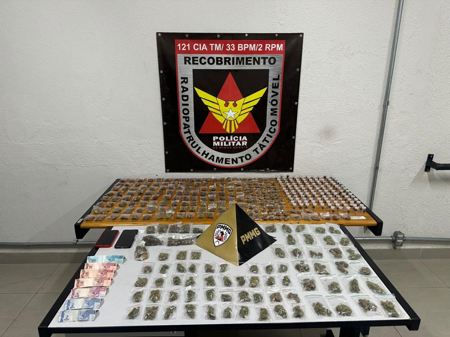 Tráfico de drogas é combatido pela PM no bairro Filadélfia