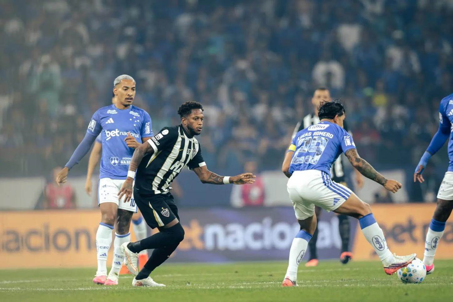 Cruzeiro e Atlético empatam em clássico eletrizante pela Copa do Brasil