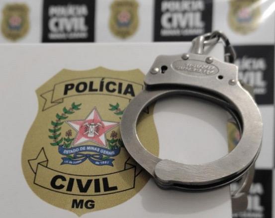 Foragido da Justiça é recapturado pela Polícia Civil após denúncia anônima em Mateus Leme