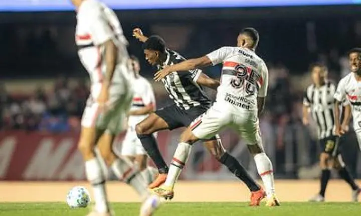 ATLÉTICO-MG É DERROTADO PELO SÃO PAULO E PERDE INVENCIBILIDADE NO BRASILEIRÃO