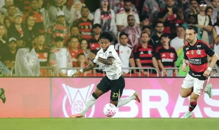 ATLÉTICO-MG PERDE PARA O FLAMENGO NOS ACRÉSCIMOS E SEGUE NA SEXTA COLOCAÇÃO DO BRASILEIRÃO