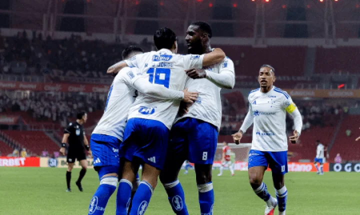 Cruzeiro quebra tabu e vence o Internacional no Beira-Rio