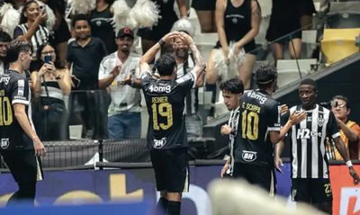 GALO VENCE O VITÓRIA COM RESERVAS E CHEGA EMBALADO PARA DECISÃO CONTRA O CRUZEIRO
