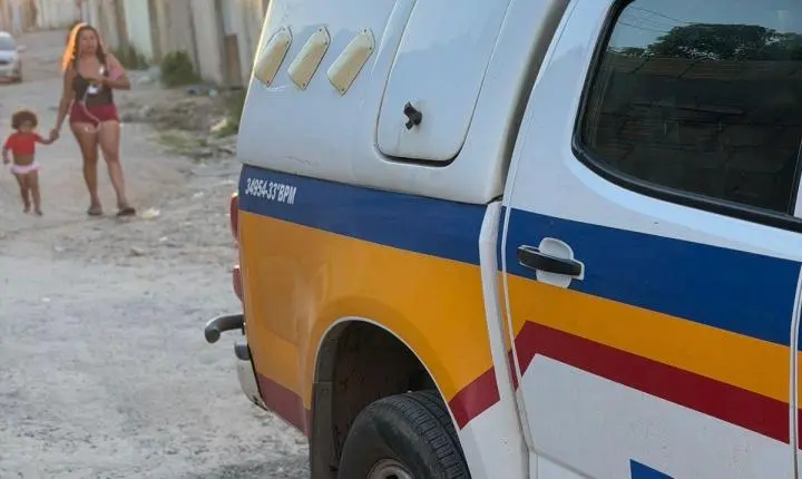 PM prende dois por tráfico após perseguição e tiros no Sítio Poções