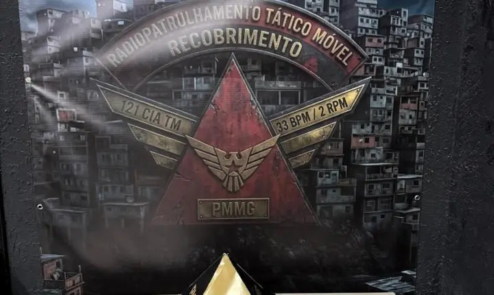 Polícia Militar recupera veículo roubado e prende dois suspeitos após perseguição em Betim