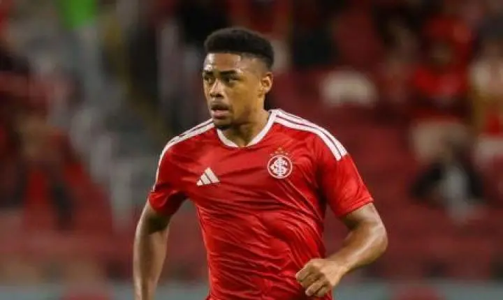 STJD pune zagueiro do Internacional por entrada que lesionou Gabriel Pec