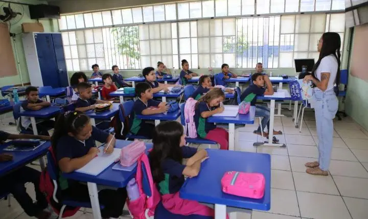 Volta às aulas na rede municipal de Betim acontece nesta quarta-feira (5)